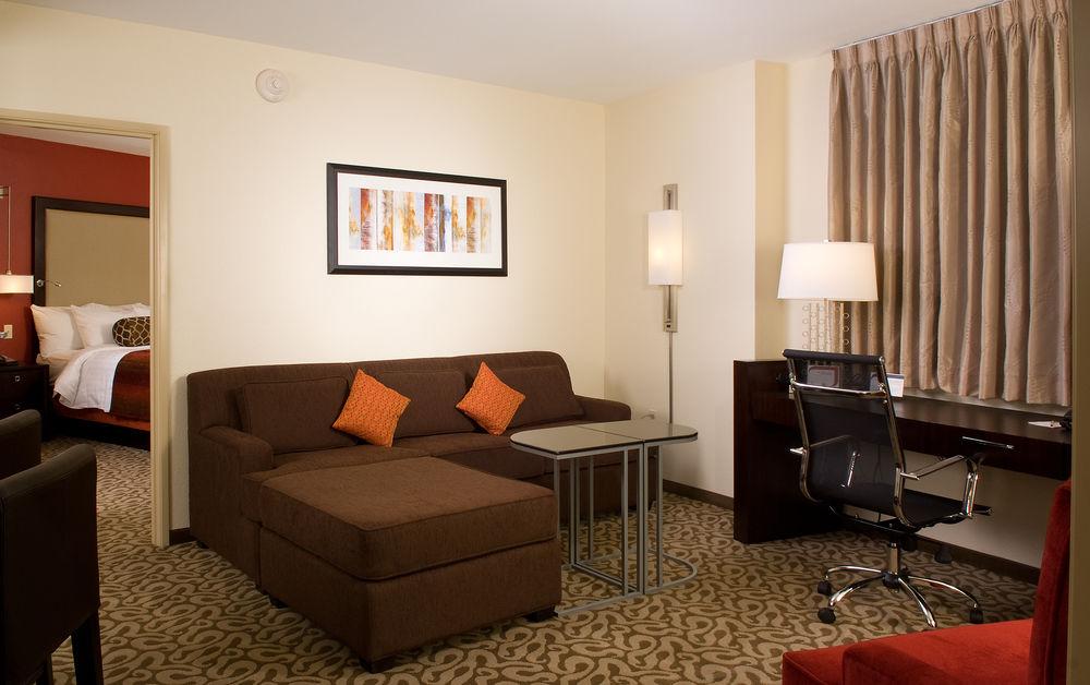 Hotel By Marriott