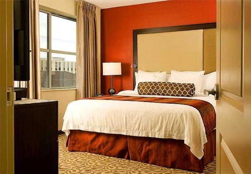 Hotel By Marriott Fairfax